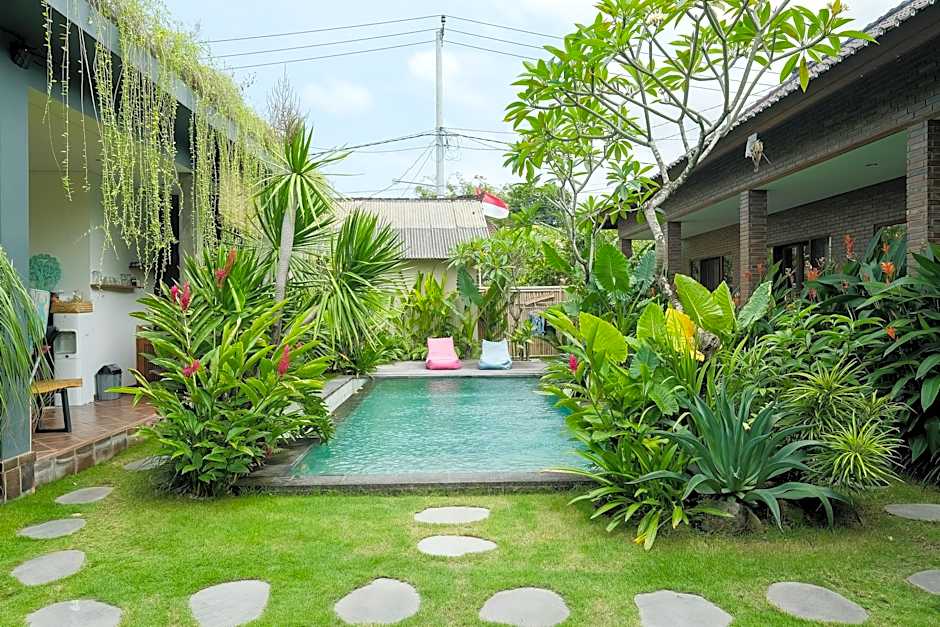 The Kumpi Bali by The Lavana
