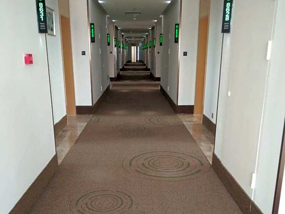 GreenTree Inn Nantong Zhangzhishan Town Deli Plaza Express Hotel