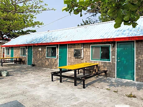 Kenting Dajianshan Wilderness Bungalow