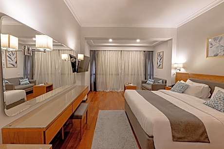 Suite with River View