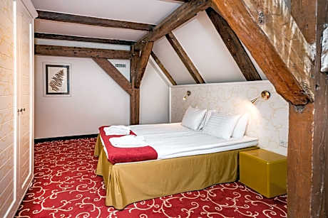 Deluxe Double Room - Attic with Free Parking