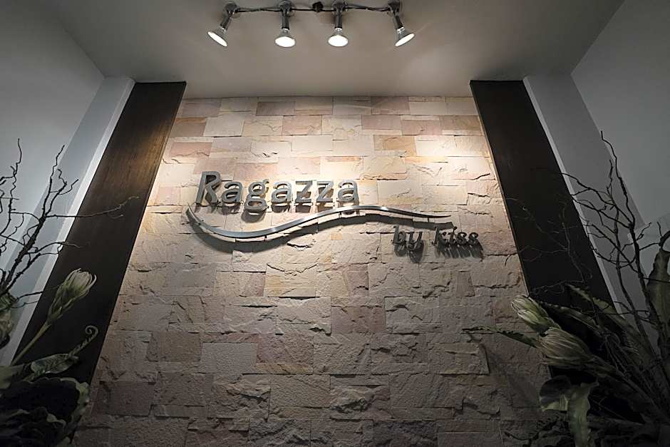 Kiss Gardenhome Chic Hotel