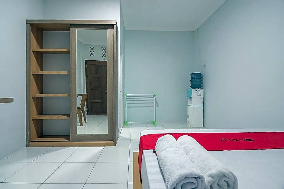 RedDoorz near RSUD Dr Abdul Aziz Singkawang