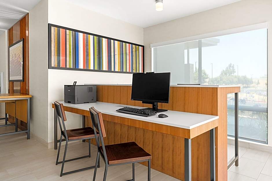 Holiday Inn Express And Suites Suisun City Napa Valley Area By IHG