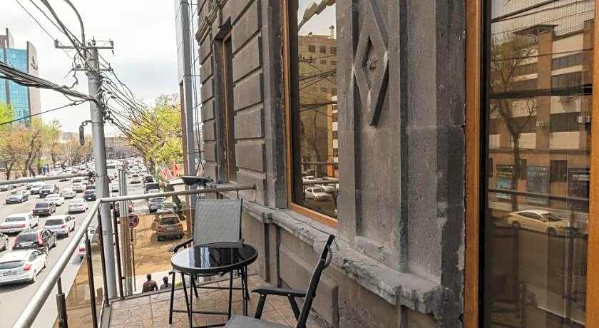 Ararat Hotel