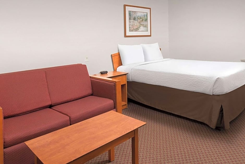 WoodSpring Suites San Antonio North Live Oak I-35