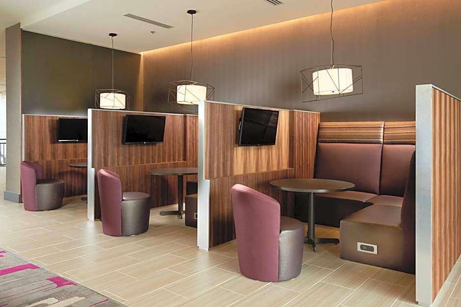 Courtyard by Marriott Rome Riverwalk