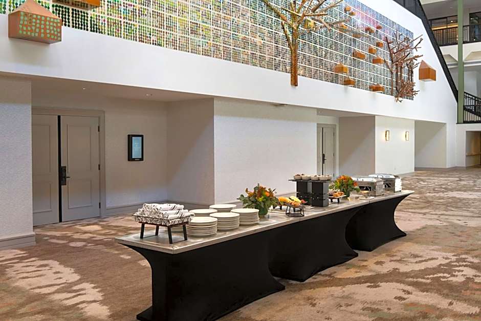 Sheraton Grand Sacramento Hotel