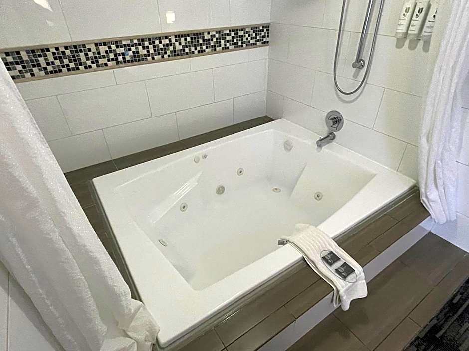 Country Inn & Suites by Radisson, Bakersfield, CA