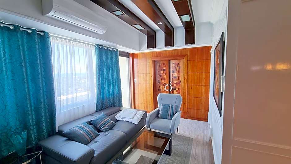 La Mirada Residences