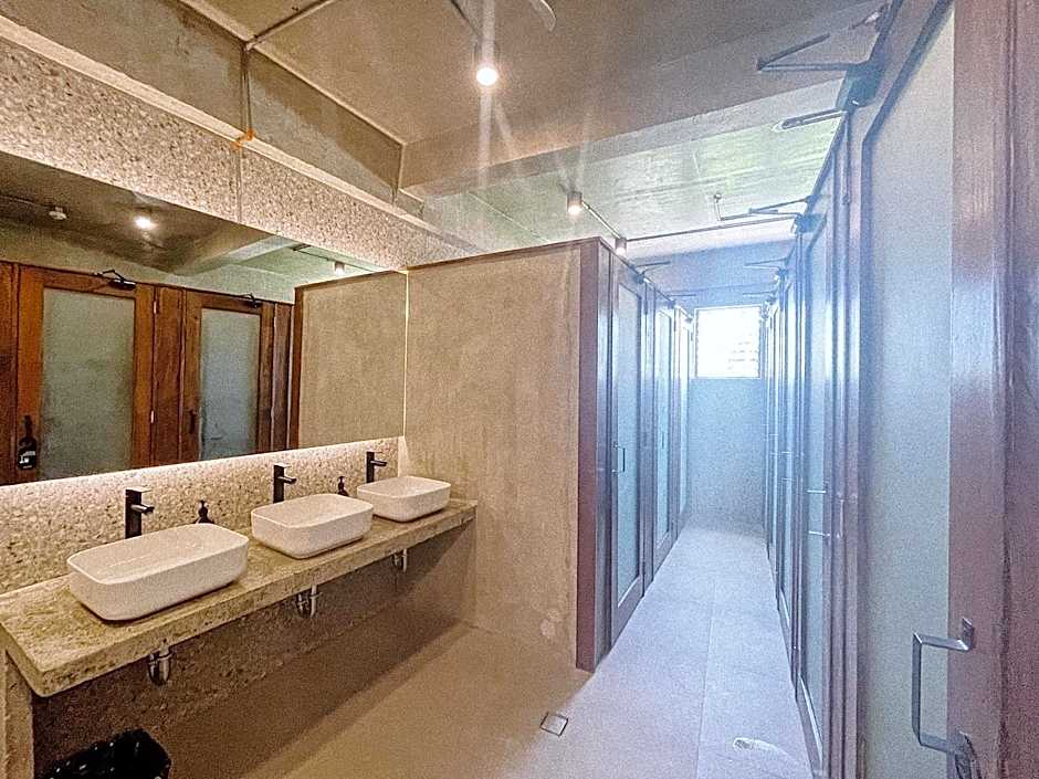 Shorebreak Hostel San Juan La Union