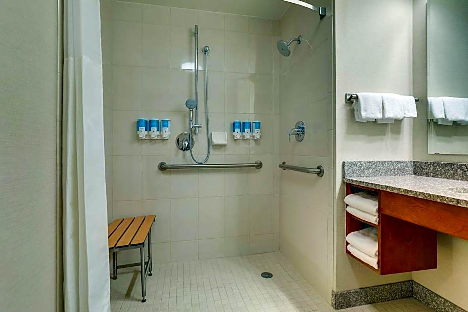 DRURY INN & SUITES MT VERNON