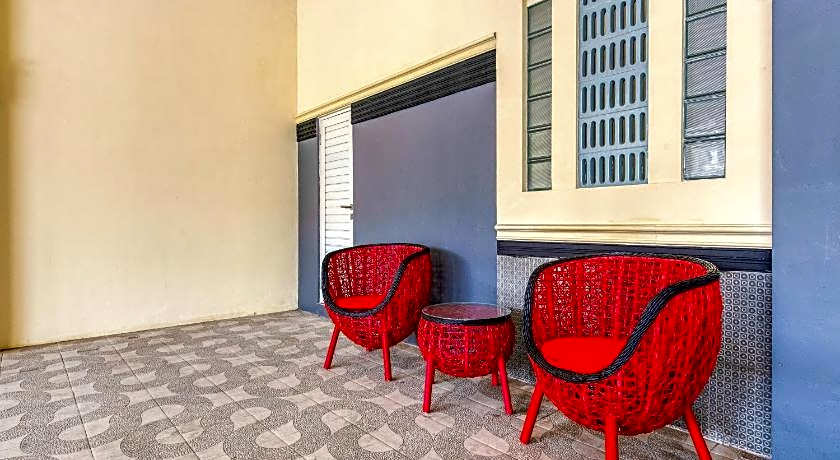 RedDoorz Syariah @ Kertomenanggal Surabaya