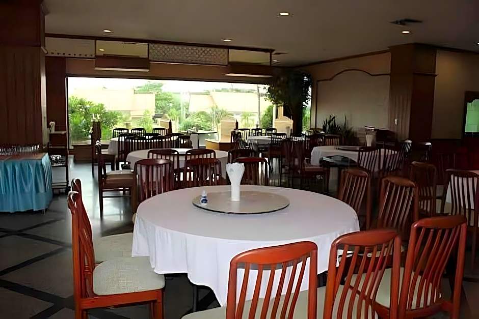 Jp Emerald Hotel
