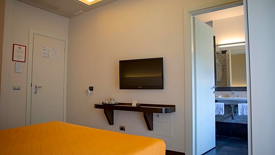 Photo 1 of 9 of Deluxe 1 Double Bed or 2 Beds, Balcony