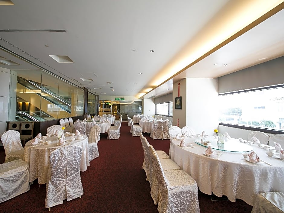 Evergreen Plaza Hotel