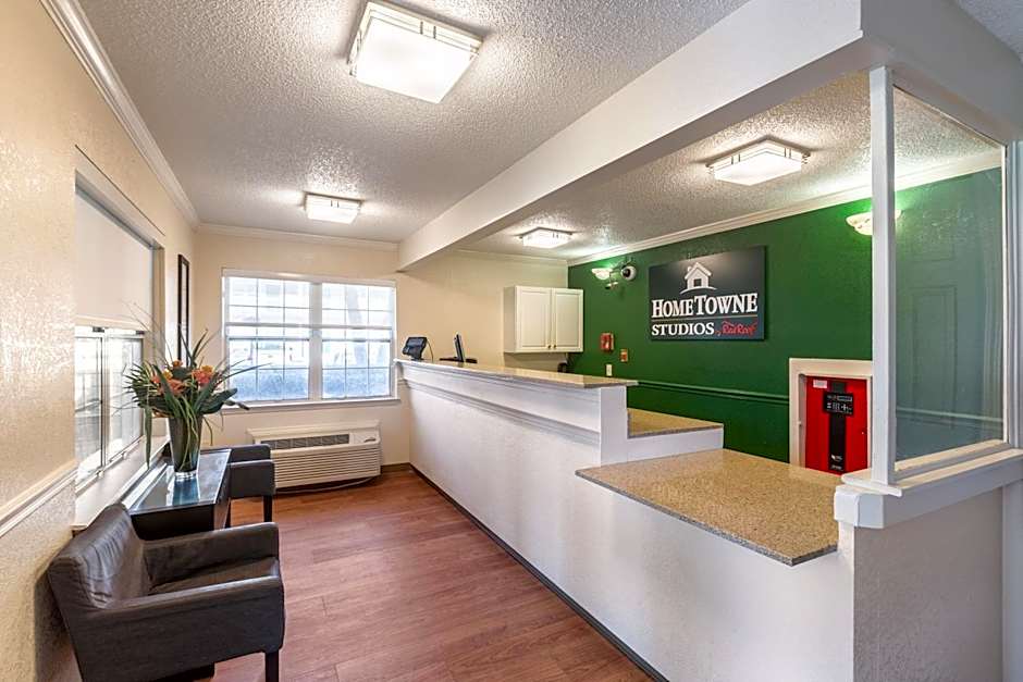 HomeTowne Studios Atlanta NE - Downtown Norcross