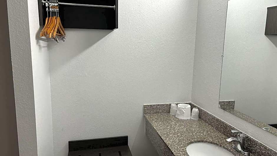 Motel 6-Macclenny, FL