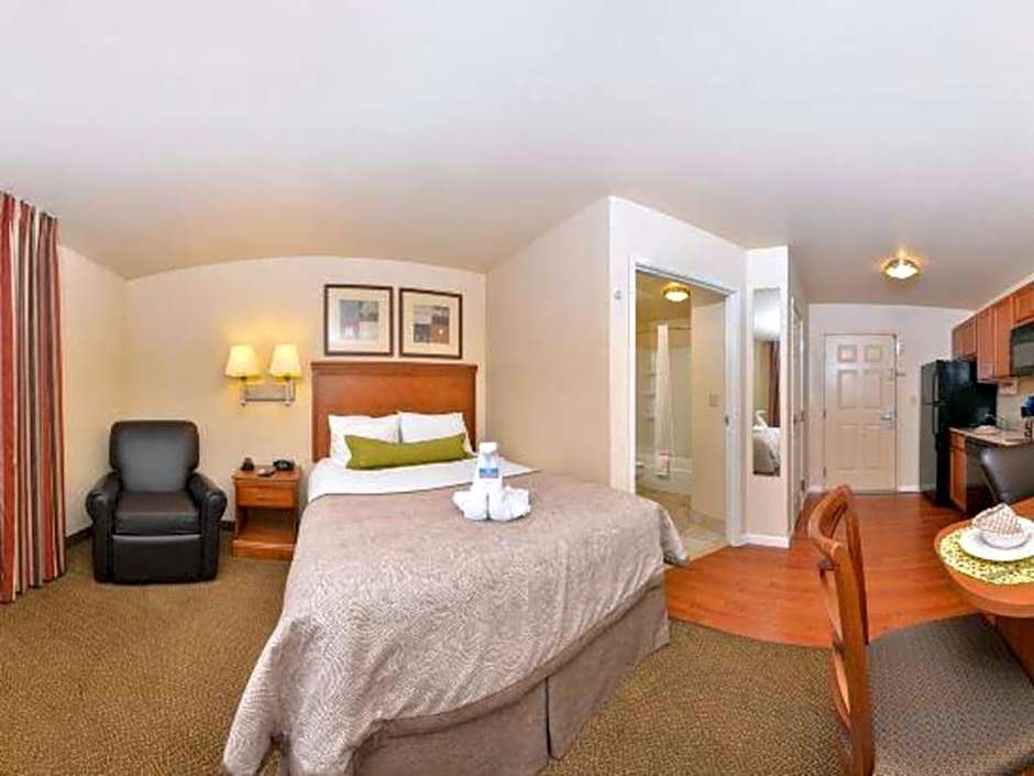 Candlewood Suites Bloomington-Normal By IHG