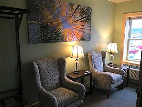 Queen Suite – Disability Access