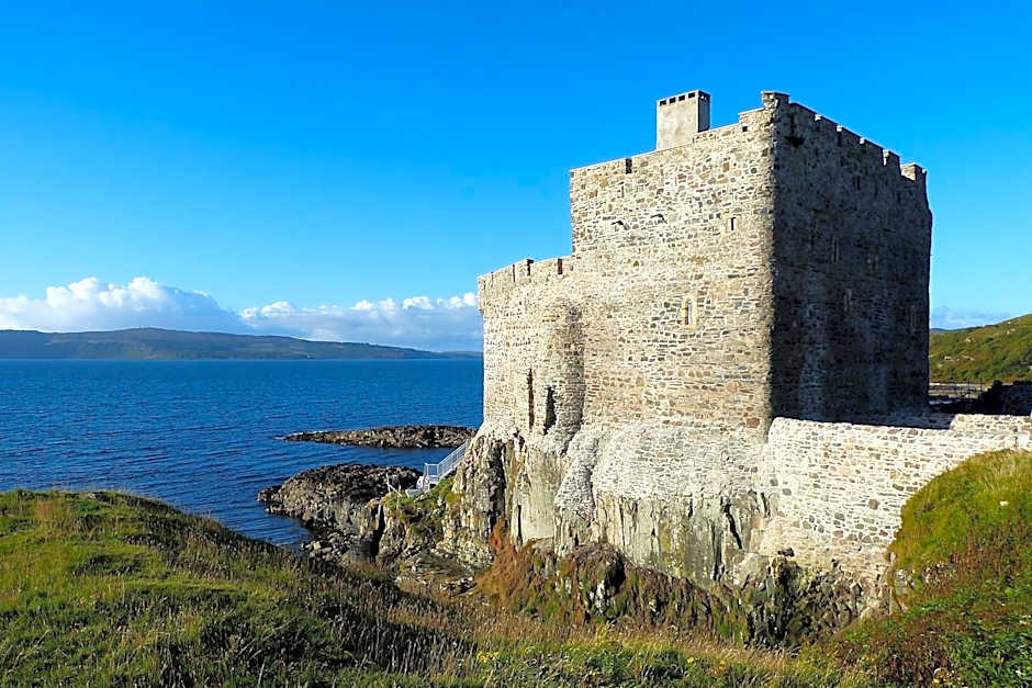 Mingary Castle - Restaurant with Rooms