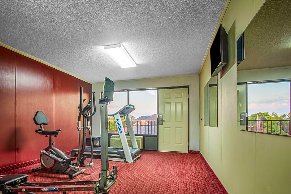 Ramada by Wyndham Branson – Branson, MO