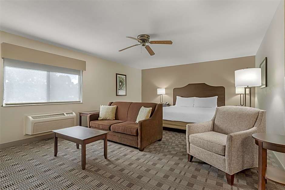 Photo 1 of 5 of 1 King Bed