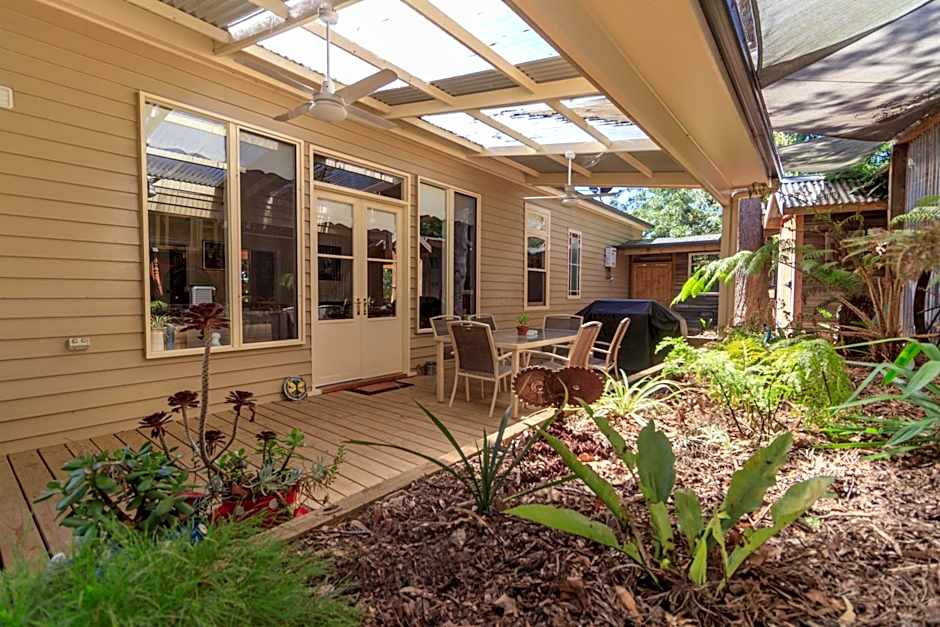 The Oaks Lilydale Accommodation