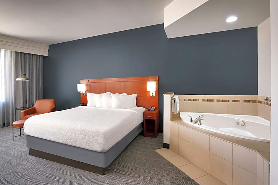 Courtyard by Marriott Lincoln Downtown/Haymarket