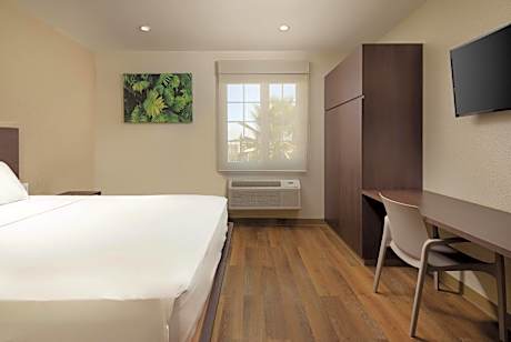 Queen Suite