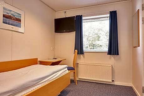 Single Room with Private Bathroom