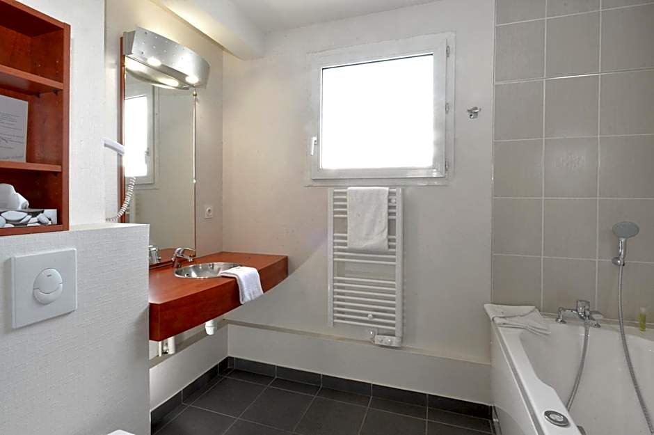 Brit Hotel Orléans St Jean de Braye - L'Antarès