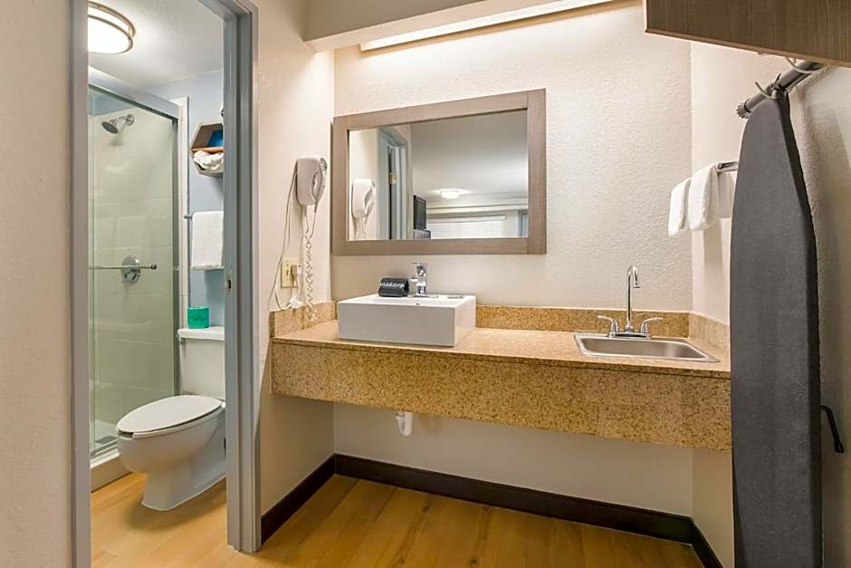 HomeTowne Studios Princeton - Ewing/Lawrenceville