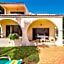 Exclusive Retreat in Vilamoura, private pool, off-street parking, Free AC wifi