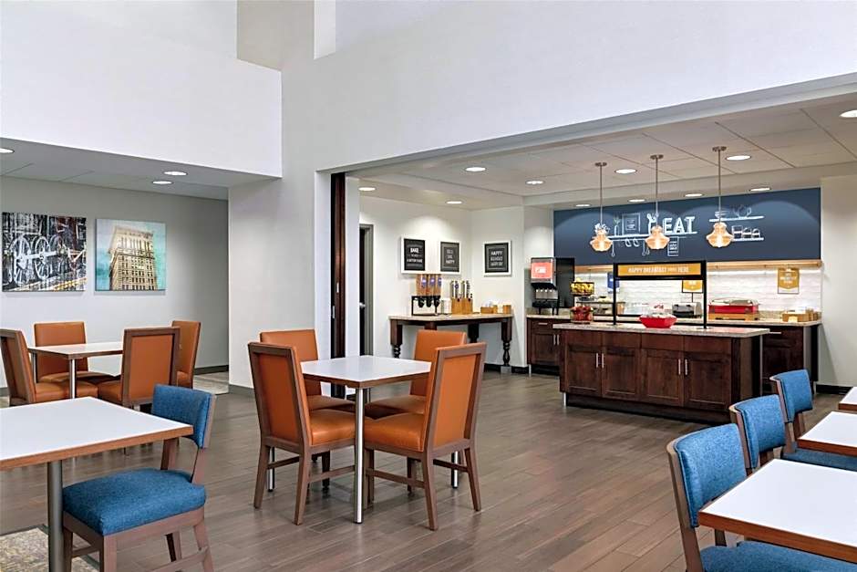 Hampton Inn By Hilton & Suites Pittsburgh/Harmarville