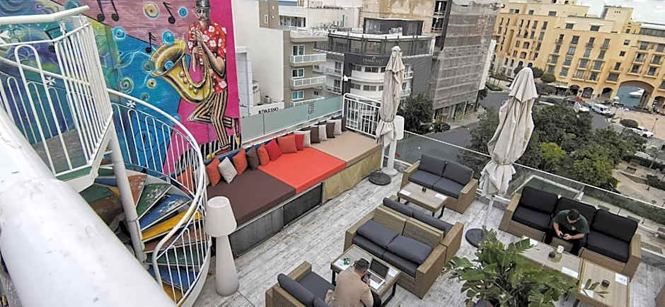 Marco Polo Party Hostel