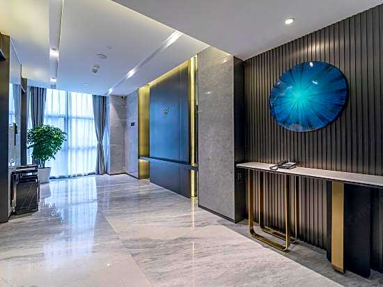 Ningbo Bochen Man Yue Hotel
