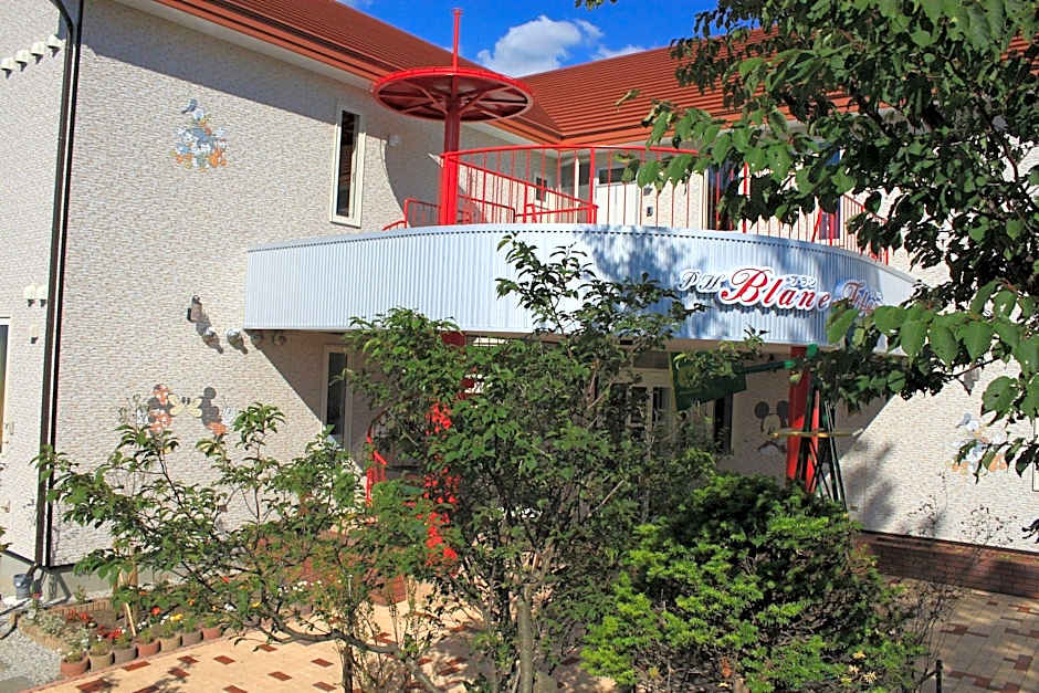 Petit Hotel Blanc Fleur