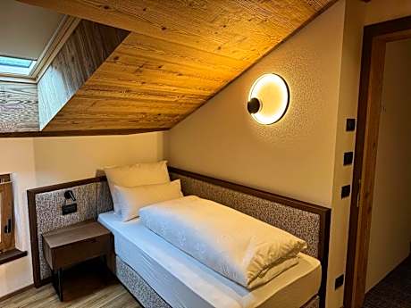 Single Room with Private Bathroom