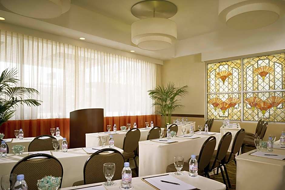 Courtyard by Marriott Los Angeles Sherman Oaks