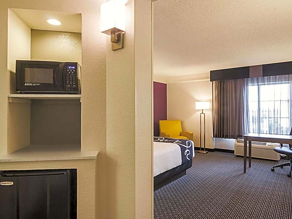 La Quinta Inn & Suites by Wyndham Denver Airport Dia