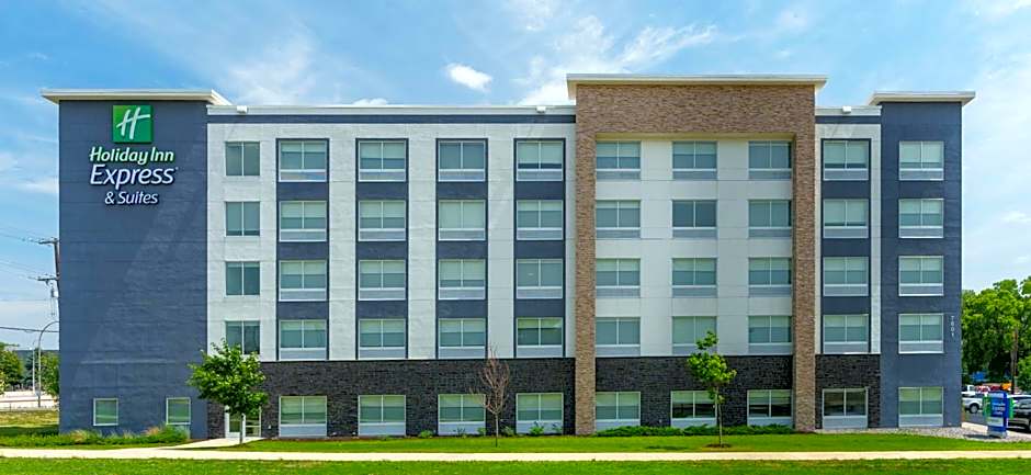 Holiday Inn Express and Suites - Mall of America - MSP Airport By IHG