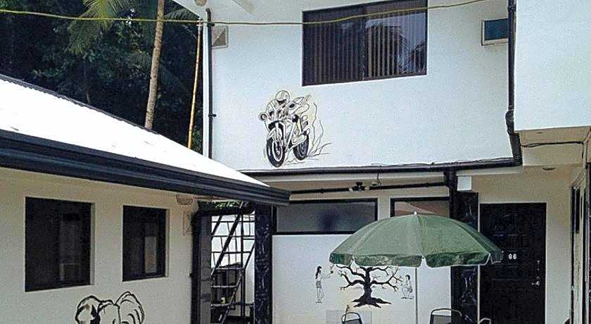 RedDoorz @ Western Highway Lodge Hotel