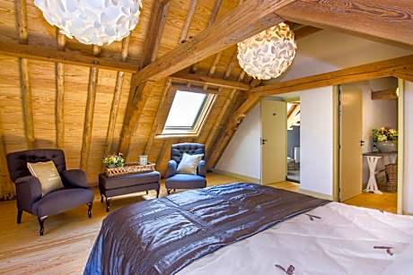 Deluxe Double Room with Shower