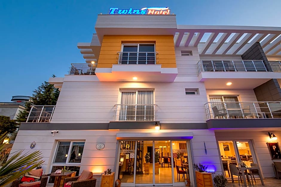 Twins Hotel Çeşme