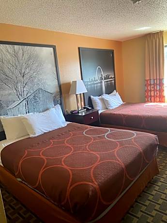 Queen Room with Two Queen Beds - Non-Smoking