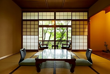 Japanese-Style Room with Garden View and Shared Bathroom - Non-Smoking