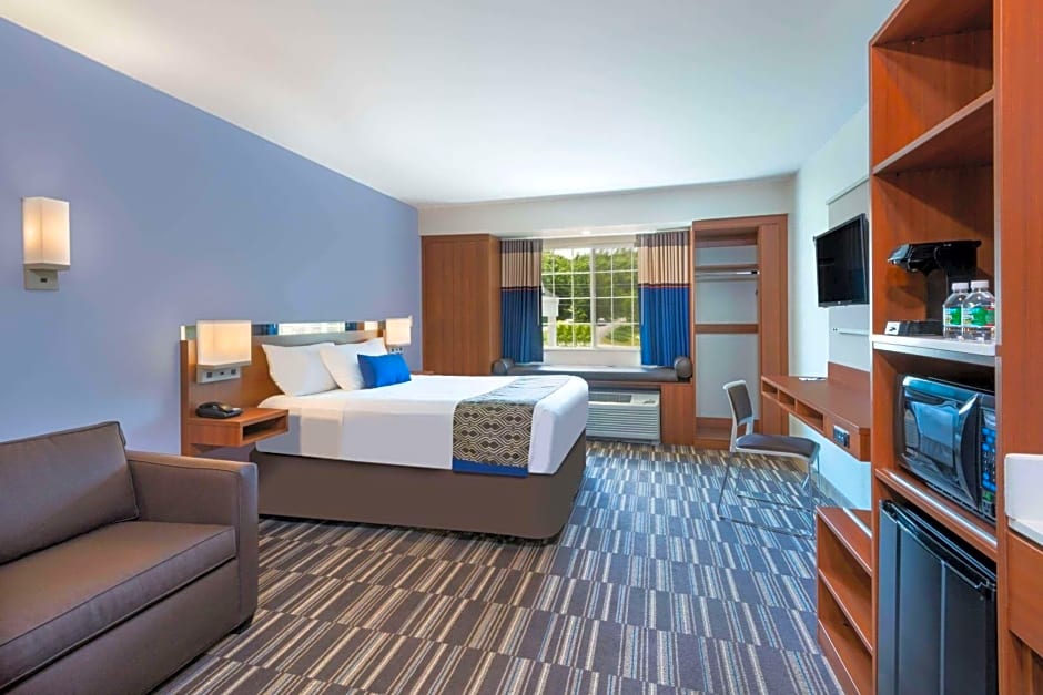 Microtel Inn & Suites by Wyndham Windham