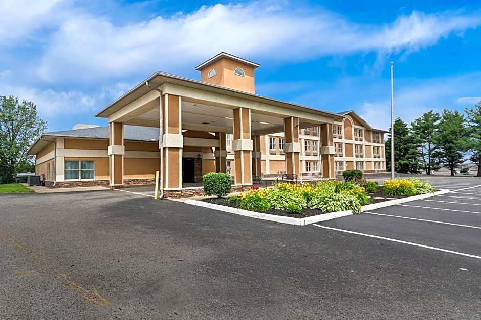 Photo 1 of 46 of Quality Inn Dry Ridge