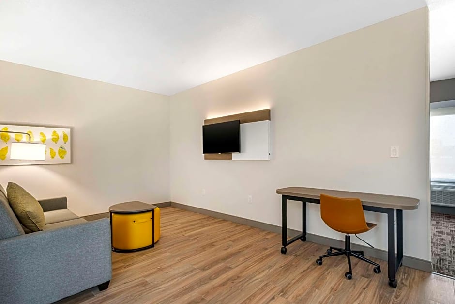 Comfort Inn & Suites New Port Richey Downtown District
